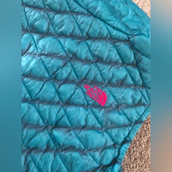 Pre-owned The North Face Thermoball puffer vest blue pink M - Picture 4 of 8